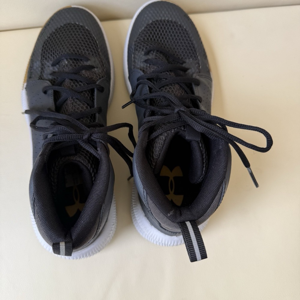 Under Armour Men's Size 10 Gray Black Basketball Shoes Athletic Sneakers - Picture 5 of 8